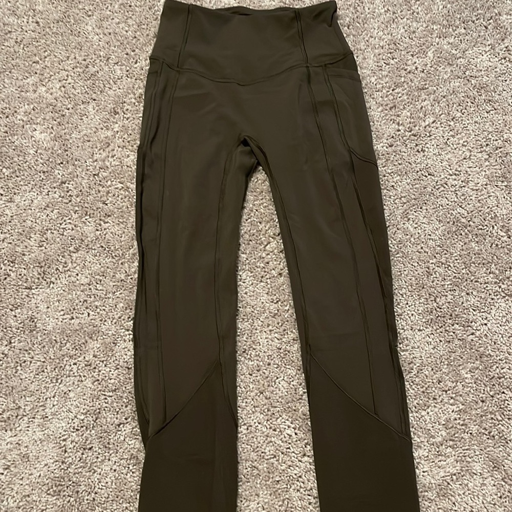 Lululemon - All The Right Places (crop) - Dark Olive